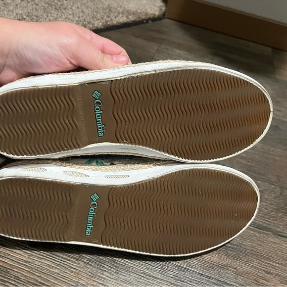 Columbia Vulc N Vent Bettie Slip-on Flats Sneakers - Picture 3 of 5